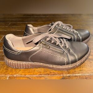 Clarks Caroline Janna Women's Bronze Metallic Sneakers US size 9M